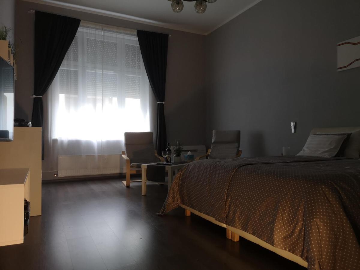 Central Apartment Budapest Exteriör bild
